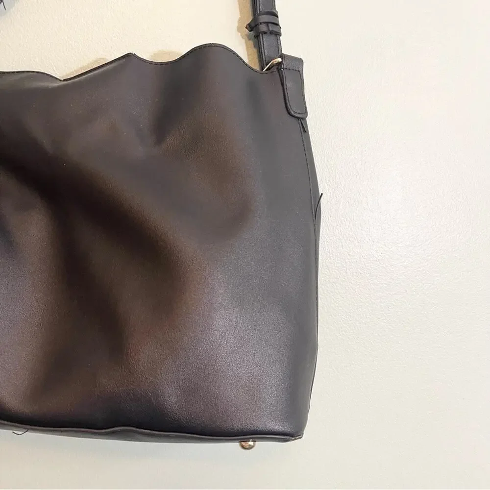 Lulu Dharma Womens Leather Tasseled Shoulder Handbag Bucket‎ Bag Black One Size